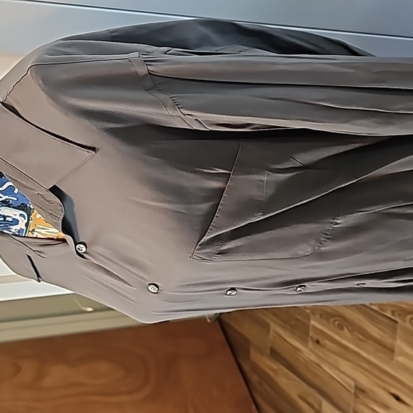 Arrow men's XL 34/35 button-up dress shirt - Picture 3 of 6